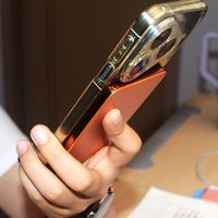 idmix M5 一块很薄、很好带，也更让人放心的磁吸充电宝