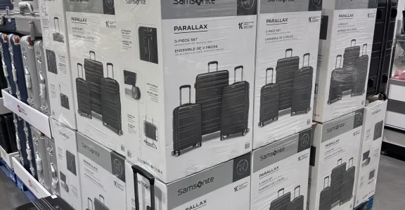 新生第一只箱，值不值得多花一千块买新秀丽？付钱前把这本四年账算完