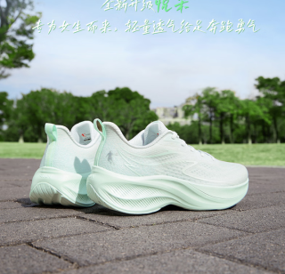 乔丹悦朵跑鞋评测：七夕高颜值百搭运动好物