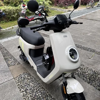 小牛MT Sport降到3599，九号FZ110跟到3799：开学季对决，4000块预算选谁？