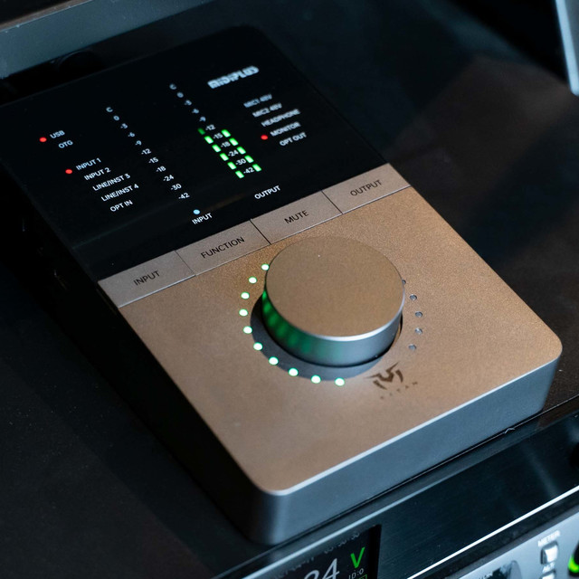 MIDIPLUS TITAN Q6： 一张能陪着创作系统一起成长的音频接口