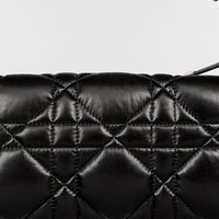 七夕通勤包首选:Dior Nomad手拿包2万元内耐用保值双款解析