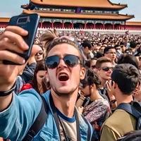 不只是长城故宫,现代中国的便利与“反差感”正让海外游客着迷