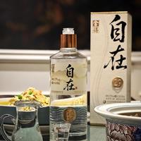 茅台净利10年首降，头部酒企却集体造29度：瞄准年轻人的低度白酒，是好喝还是智商税？