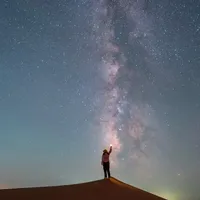 英仙座结束了，银河还在旺季：去腾格里观星，先查农历再订酒店