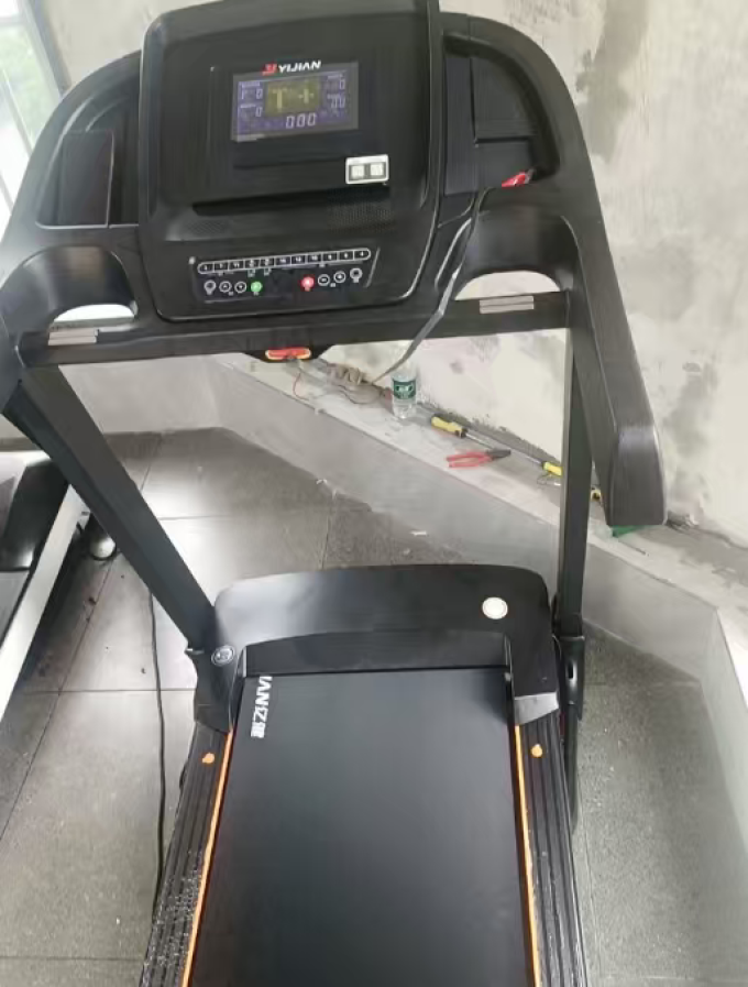 亿健跑步机