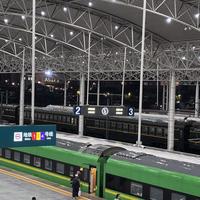 国铁再采购13列动卧：夕发朝至杀回来了，省一晚住宿的“移动酒店”旅行方式算笔账