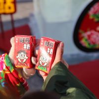 被网友吐槽太甜后，旺旺连夜推无糖新品矩阵，线下却还买不到？