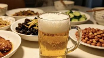 下班后的仪式感，这3款“口粮啤酒”家里常备，冰镇后冰爽解渴