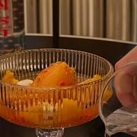 白酒11大单品九涨一跌一平，国窖1573逼近900元：400–1000元中秋宴请用酒，现在怎么选？