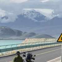 骑了300公里，拖了3600公里：摩旅坏车这本救援成本账，出发前值得看