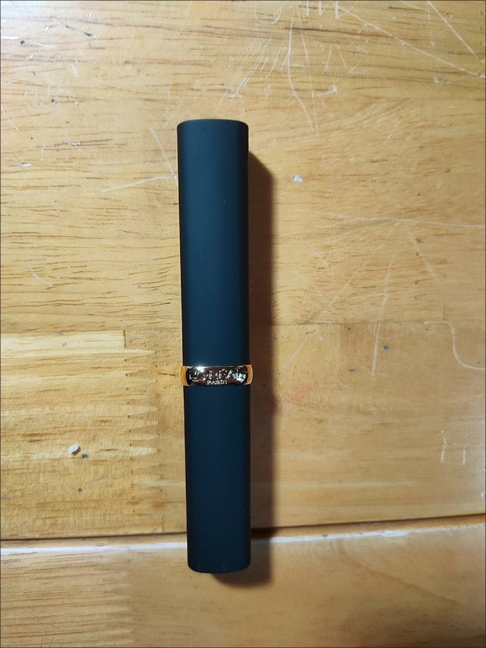 巴黎欧莱雅口红