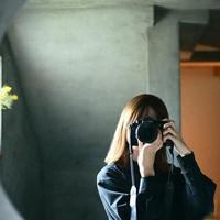 尼康Zf新固件让数码照片长出胶片颗粒，街拍、美食、人像轻松实现复古质感