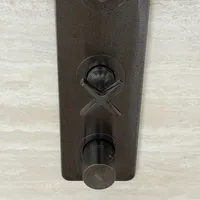 5万的汉斯格雅五金，被一瓶清洁剂腐蚀：翻遍全网事故案例，高端卫浴大多是“洗坏”的