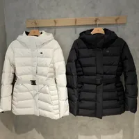 可隆羽绒服价格坚挺，但8月是个例外：反季捡漏前，先把这三件事想清楚