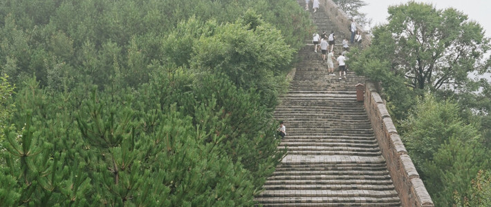 40度的济南，冻到发抖的雁门山山顶：暑期避暑游的“山顶温差”，被大多数人低估了
