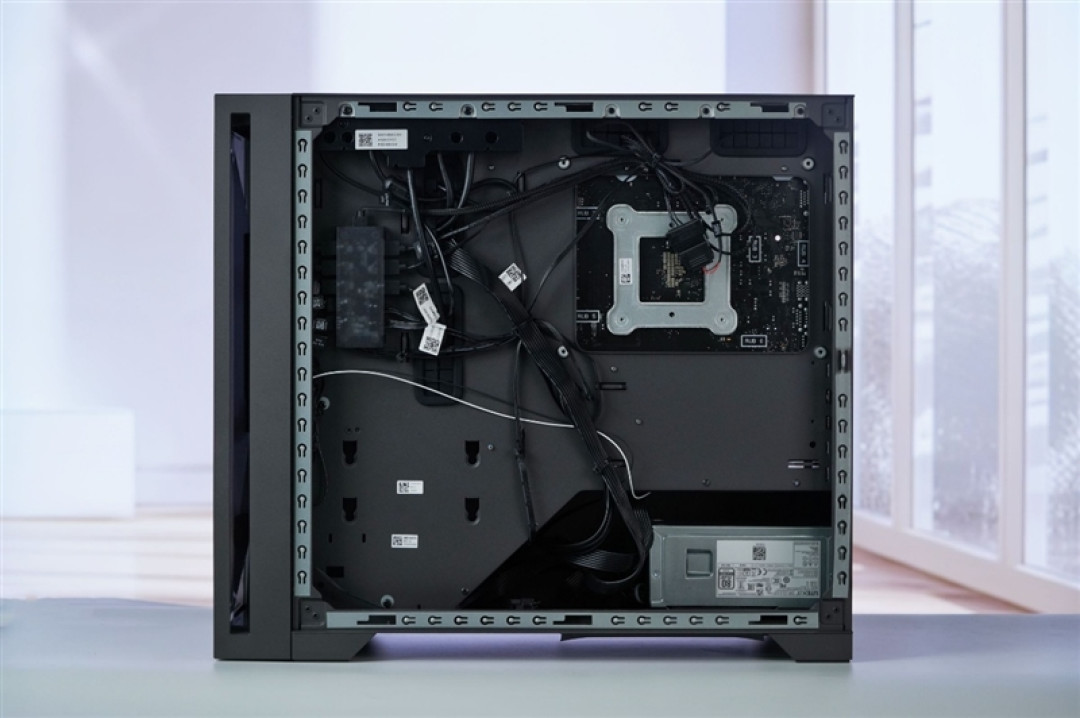 最强160W酷睿Ultra处理器!华硕天选7X主机评测:功耗堪比笔记本 整机待机仅13W