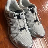 亚瑟士LYTERACER 5：轻量训练跑鞋