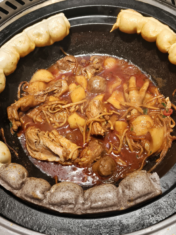 聚会餐饮