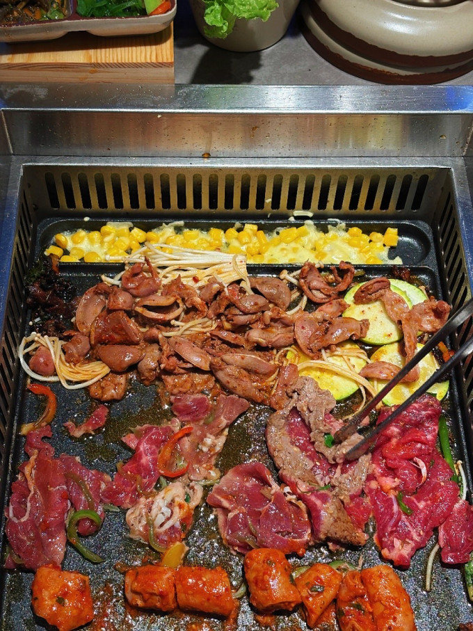 聚会餐饮