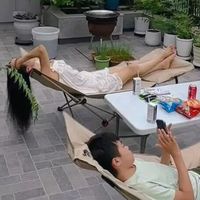 一楼住了5年,卖掉换到了顶楼,发现两者区别很大,还是顶楼好