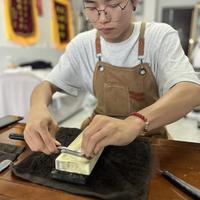 花几十块躺20分钟，比你用几年电动剃须刀都干净