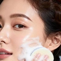 用完脸像“换皮”一样白？盘点什么洗面奶能把脸洗白的宝藏洁面