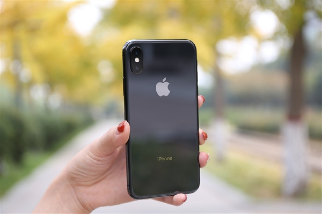跟小米、华为等决战折叠屏!苹果iPhone Ultra折叠屏备货超千万