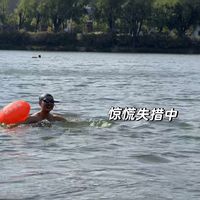 游泳减压膝无痛，体重降2.7kg
