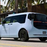 Waymo顶着127.5%关税买3200辆中国车：算完单车11.15万美元这笔账，再看看它买的和没买的