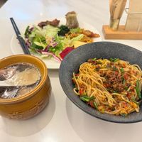 相招、出尘、宿归看不懂?亚朵语替你翻译完了,免费能用的服务和变了的都整理好了