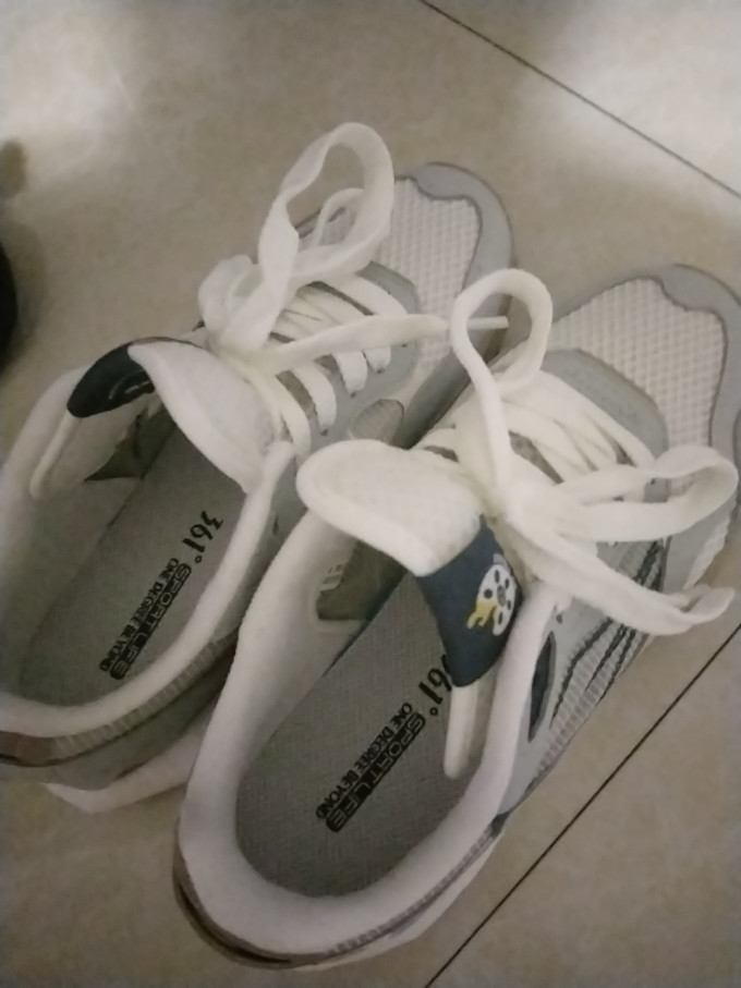 休闲运动鞋