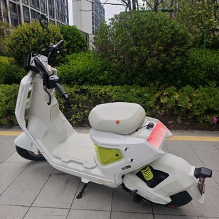 小牛最贵的电自NXT2卖了近5个月：翻完20多条首批车主帖，问题归了三类，每类应对都不一样