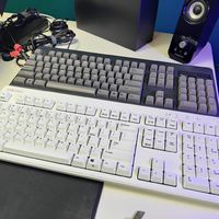 办公室键盘噪音能忍到几级？青轴74分贝、静音轴45分贝：下单"安静"前先看这4条路线和3个坑