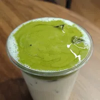 库迪“史上最不甜”抹茶明天上线：粉真换了，甜度、热量、免单时间帮你理清，苦抹党直接抄作业