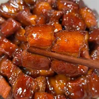 一桌「贴秋膘」的菜，能吃掉减脂人几天的缺口？先算账再动筷