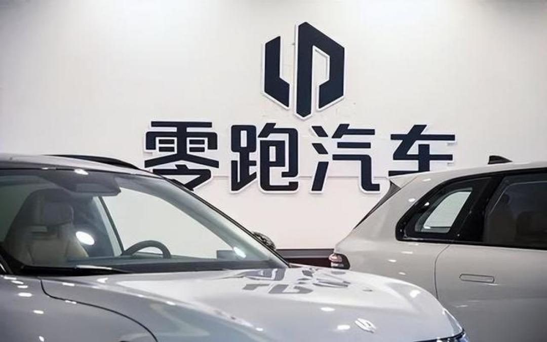 比亚迪王朝动摇：销量骤降35%，吉利猛追，年度销冠之争白热化