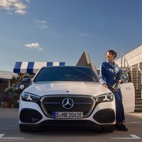 S级发光格栅下放！新一代奔驰C级全球首发：豆包AI+Momenta上车