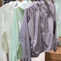 蕉下清仓杀到19元面基尼、49元防晒衣：冲之前，先把这张“翻车品类图”看完