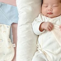 新生儿穿连体衣还是分体衣？金牌月嫂用10年经验告诉你怎么选最合适