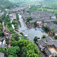 23℃避暑VS长城草原：全国徒步大会贵阳盐池两站怎么选？从业余到专业全对比