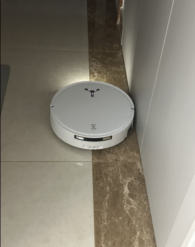 扫地机器人