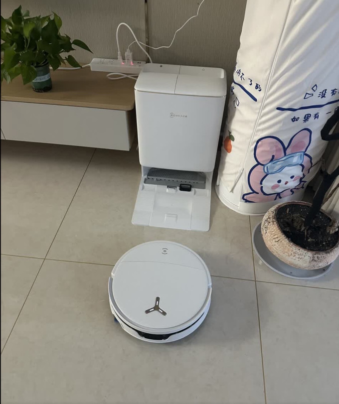 扫地机器人