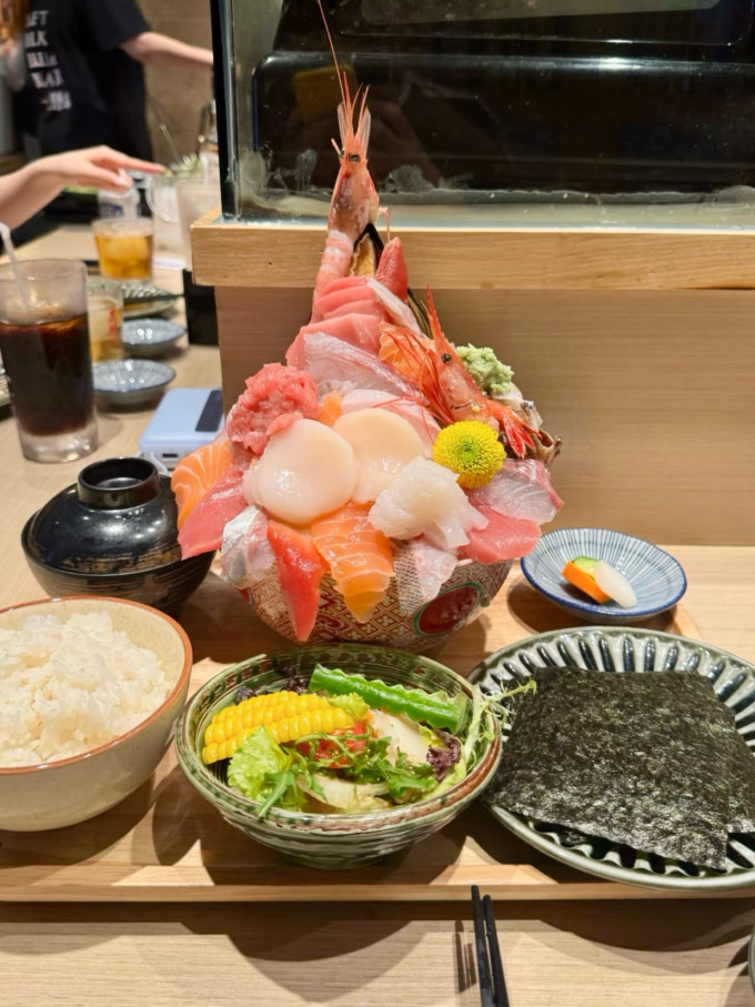 聚会餐饮
