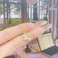 小巧讨喜的小马黄金吊坠,送礼可以多留心