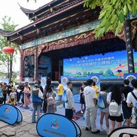 两米镖盘撬动亿元消费！飞镖凭什么成为城市经济新变量