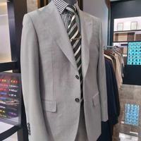 总算是定制到了一件好西服