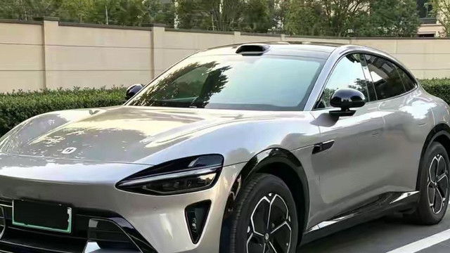 小米 YU7、岚图追光 S、智界 RX，这三款车，你更爱谁？