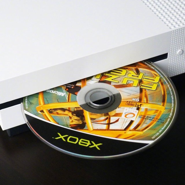 索尼在砍盘，微软在搭桥：Xbox“光盘转数字”最快本月上线，盘党先想清楚三件事再转