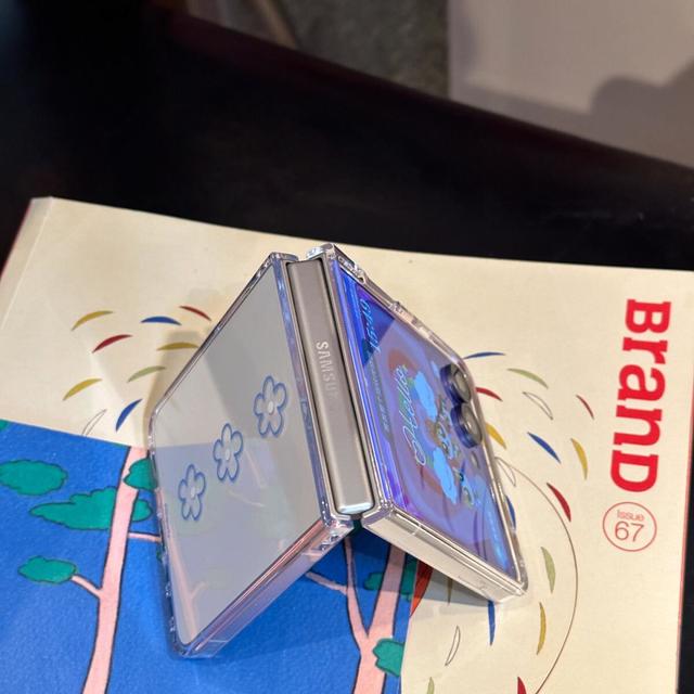 只剩三星还在做小折叠，还传出可能没有下一代：Flip8 的 8999 元到底值不值